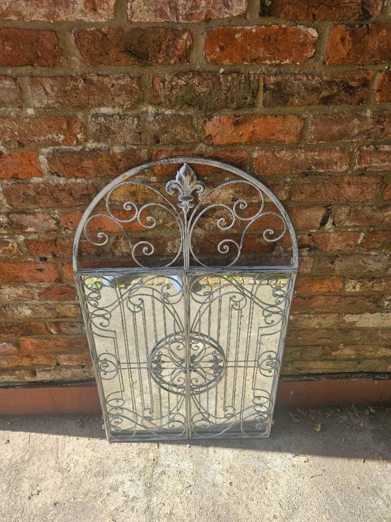 Garden outdoor mirror in great condition 