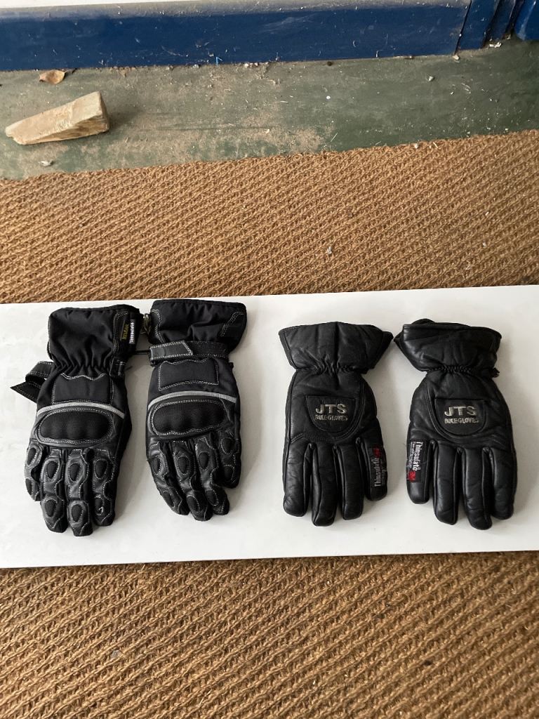 2 pairs of Motorcycle glove - Extra small.