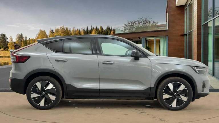 2025 Volvo EC40 Twin Motor 82kWh Plus SUV 5dr Electric Auto AWD (408 ps) ESTATE Electric Automatic