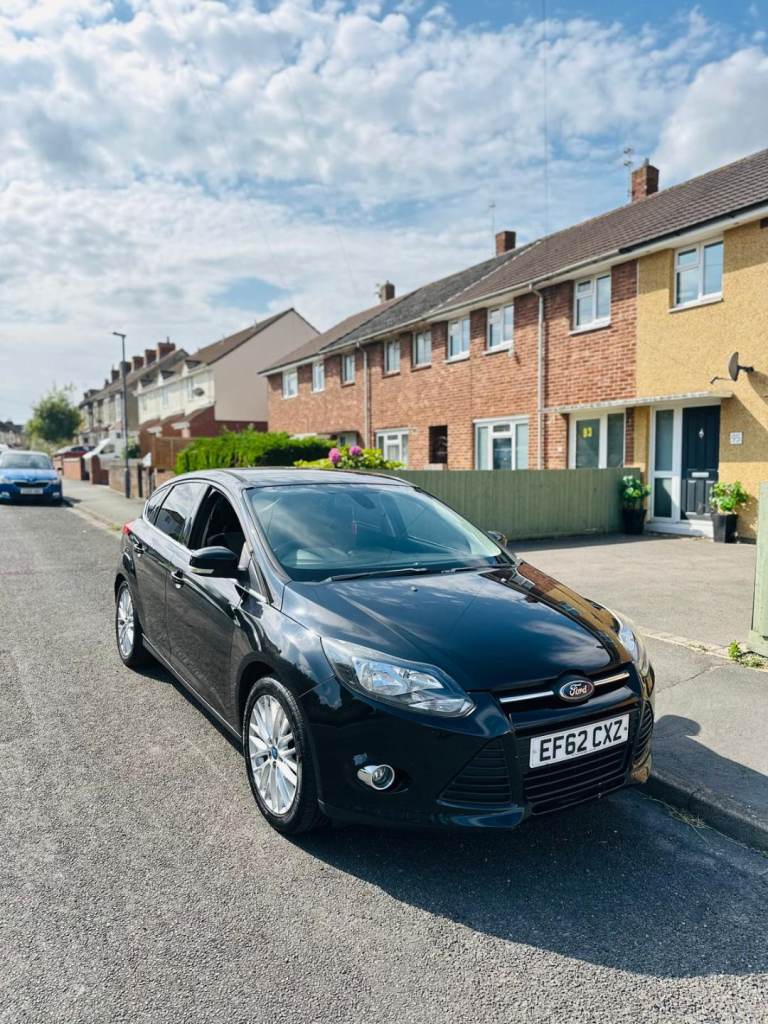 Ford, FOCUS, Hatchback, 2012, Manual, 998 (cc), 5 doors