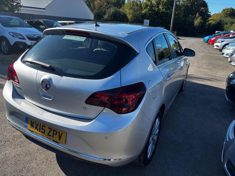 2015 Vauxhall Astra 1.6i 16V Elite 5dr Auto HATCHBACK PETROL Automatic