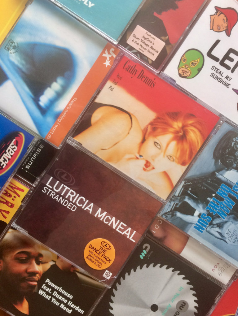 CD MUSIC SINGLES - POP/ROCK/DANCE/DISCO - JOB LOT BUNDLE OF 45