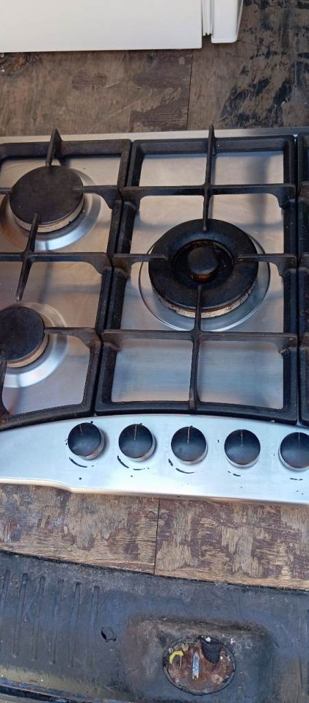 Five burner gas hob in working order 