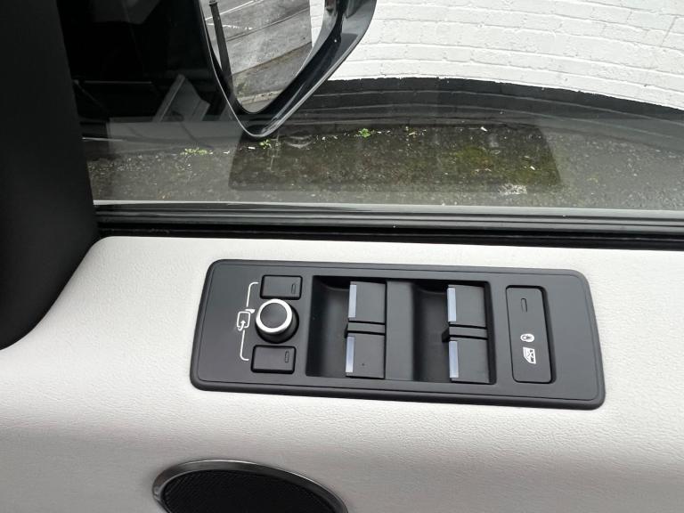 2017 Land Rover Range Rover Sport 3.0 SD V6 HSE Dynamic Auto 4WD Euro 6 (s/s) 5dr ESTATE Diesel A...