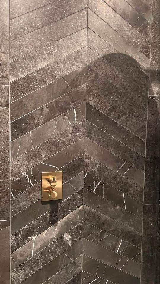 Monzo Stone Chevron Nite Tiles black matte