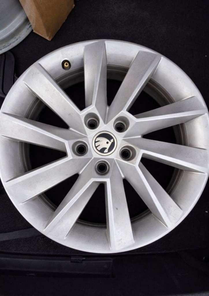 X4 17" Silver Skoda Alloys 