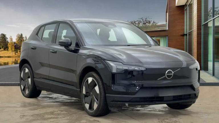 2025 Volvo EX30 200kW SM Extended Range Plus 69kWh 5dr Auto ESTATE ELECTRIC Automatic