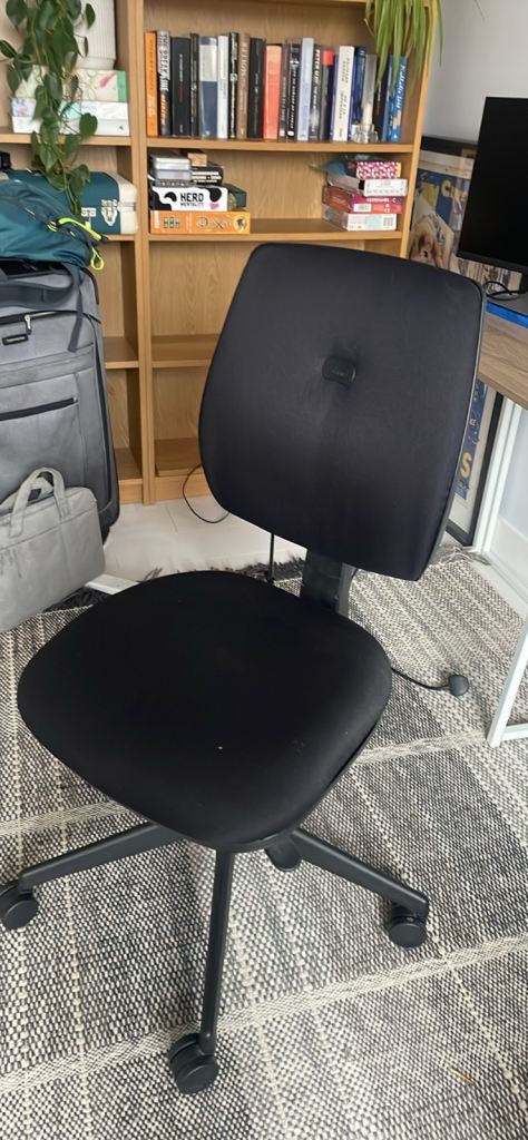 Black Office Chair – Good Condition