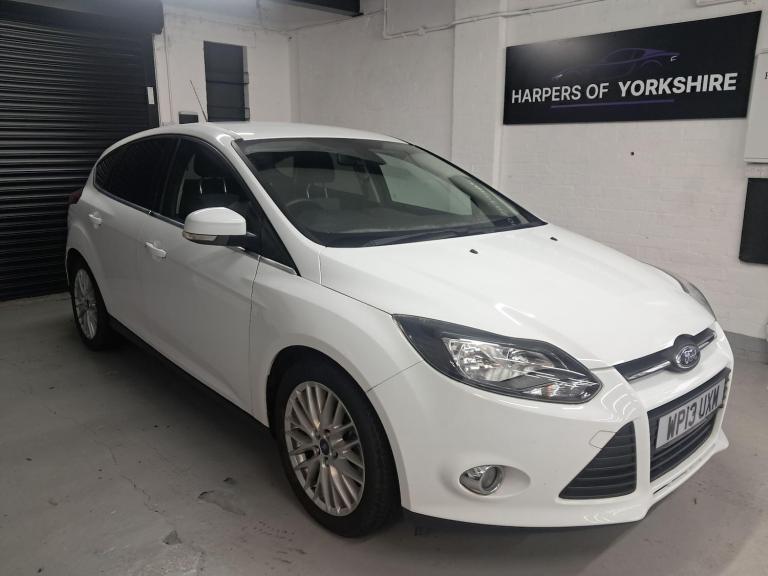 2013 Ford Focus 1.0T EcoBoost Zetec Euro 5 (s/s) 5dr HATCHBACK Petrol Manual