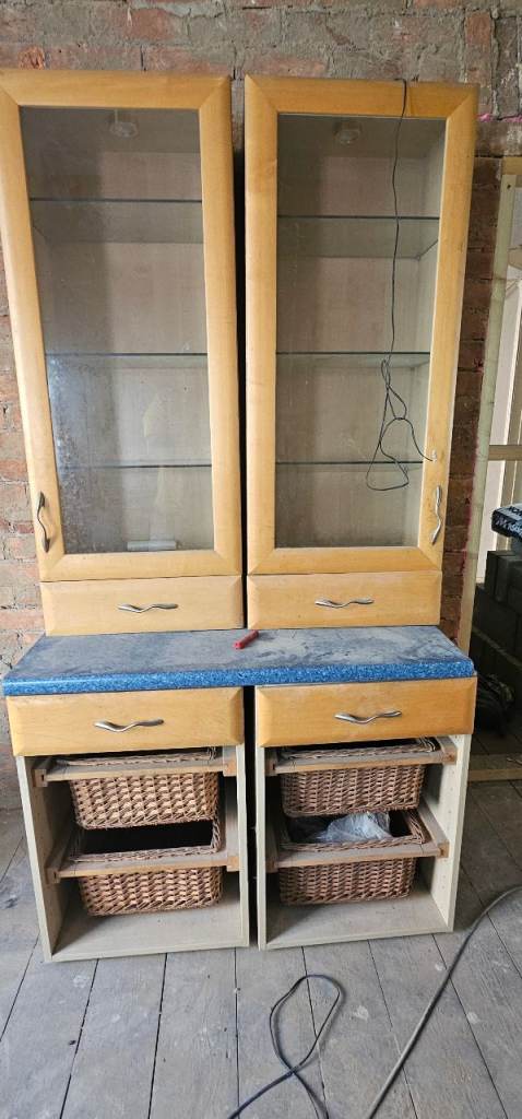 Kitchen Cabinets & Drawers – Wood Finish, Fair Condition
