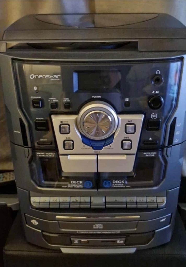 Neostar CD,tape and record player 