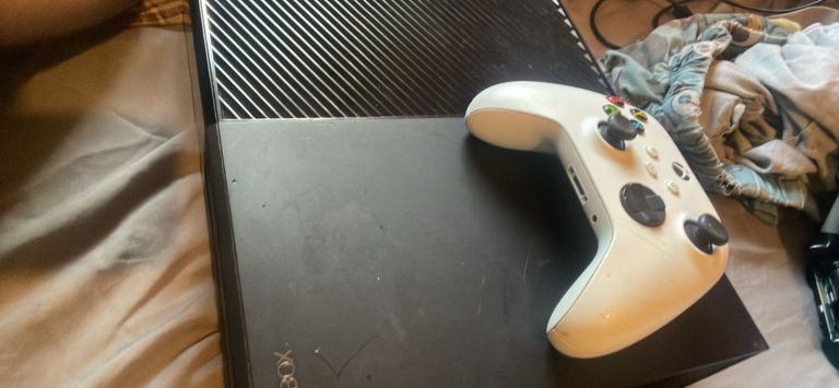 image for Xbox one with controller and leads 