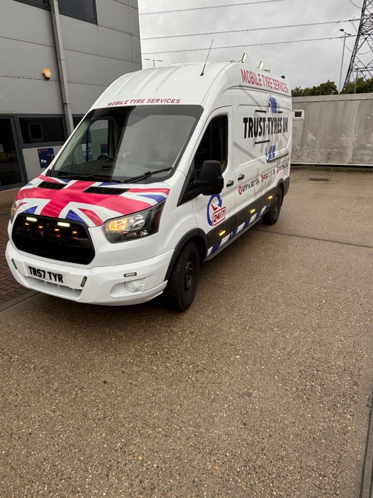 Ford, TRANSIT, Panel Van, 2017, Manual, 1996 (cc)