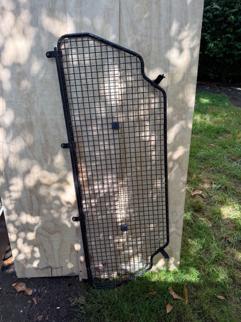 Astrava bulkhead cage 