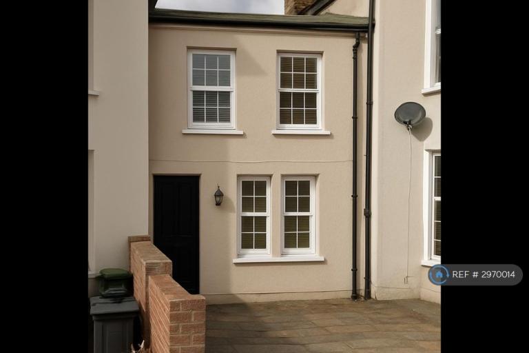 2 bedroom house in Norfolk Road, Ilford, IG3 (2 bed) (#2970014)