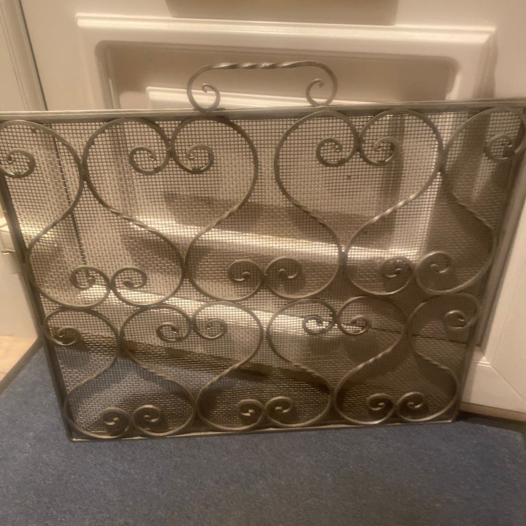 Vintage fire guard 