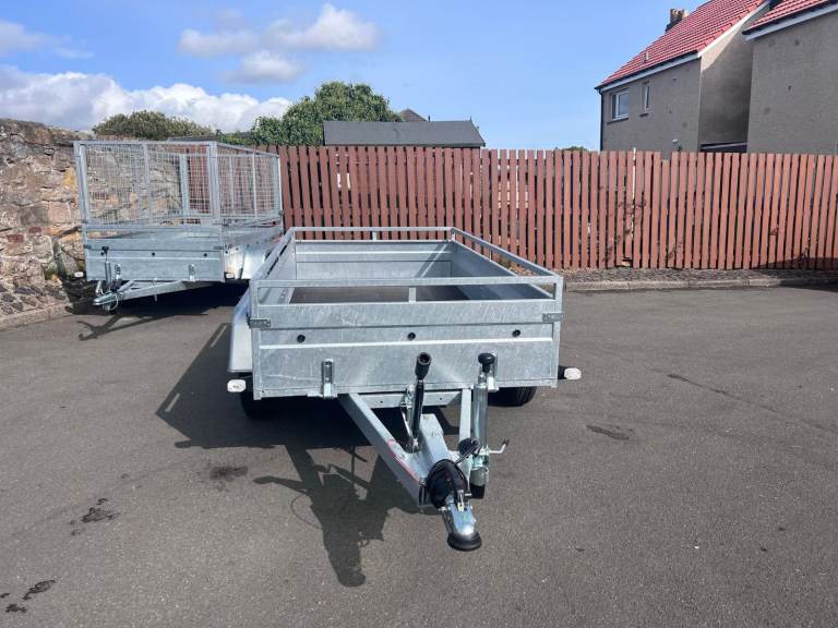 BRAND NEW 8,2ft X 4,3ft (BC752) TWIN AXLE MASTER NIEWIADOW TRAILER 1300KG BRAKED