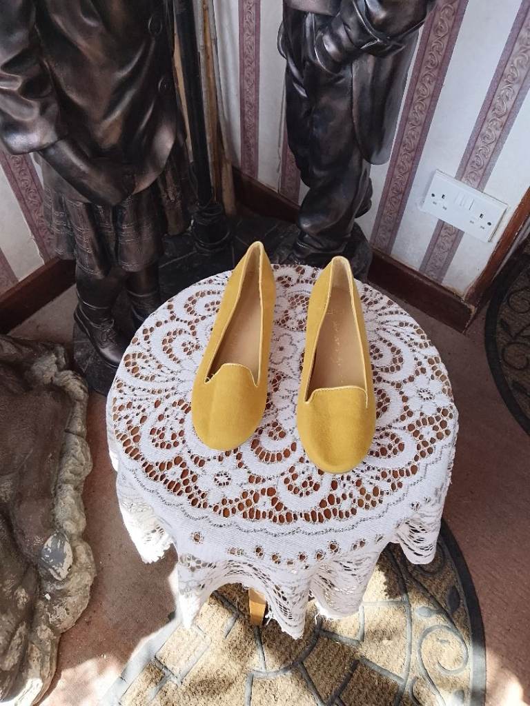 Brand New Ladies Swead Flat Heel Shoe 