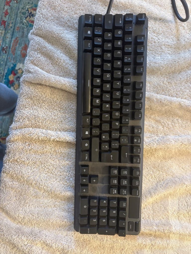 SteelSeries Apex 7 TKL Mechanical Gaming Keyboard - Good Condition