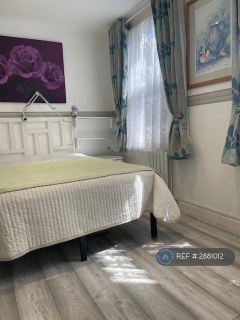 1 bedroom in Thorpe Road, London, E7 (#2881012)