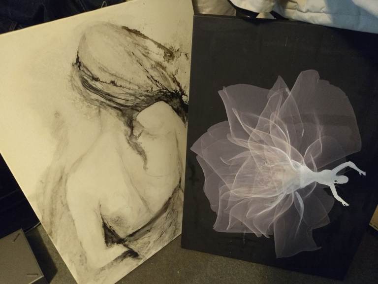  Two canvas pictures. Female images.