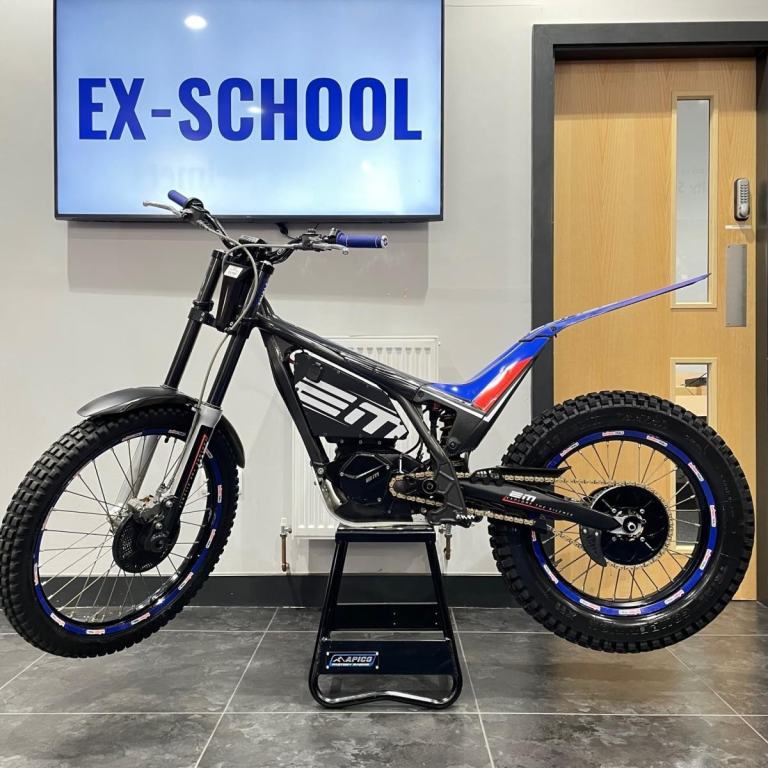 2024 EM EPURE RACE **EXCELLENT CONDITION** ELECTRIC TRIALS BIKE!!!