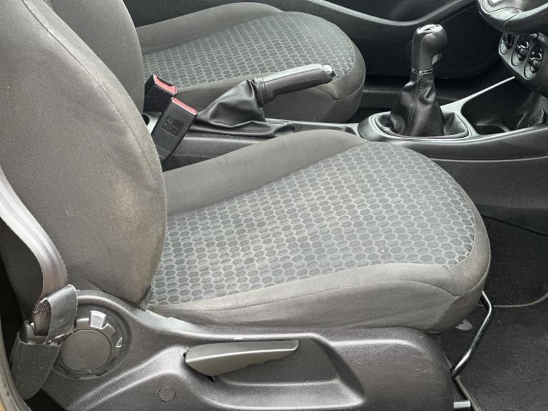 2015 Vauxhall Corsa 1.2i Design Euro 6 3dr HATCHBACK Petrol Manual