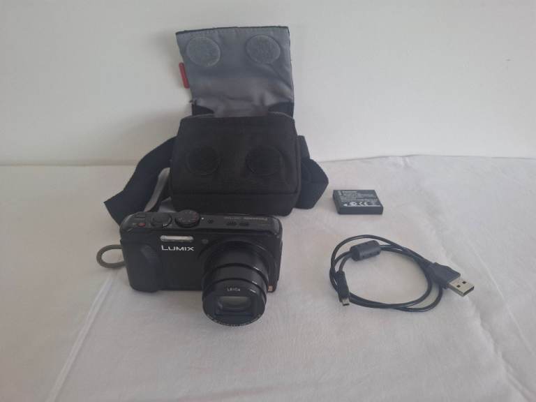 Panasonic Lumix DMC-TZ40 Compact Camera, 32GB SD Card, 2 Batteries, Charging Cable and Tripod 