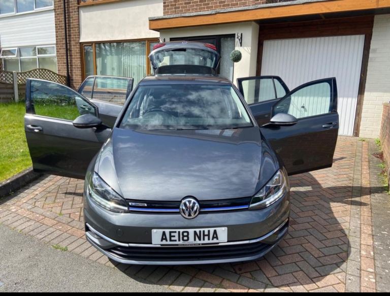 Volkswagen, GOLF, Hatchback, 2018, Semi-Auto, 1498 (cc), 5 doors