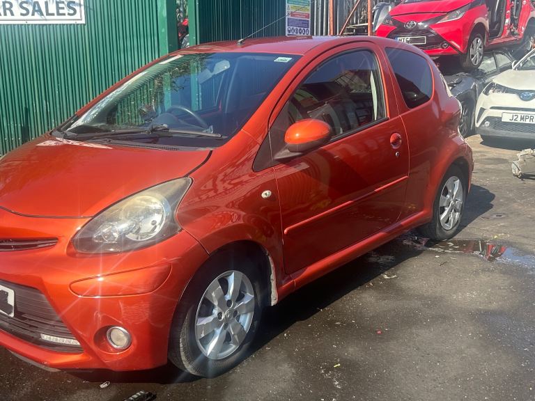 2013 Toyota Aygo 1.0 Petrol 3 door hatchback low mileage £20 year road tax