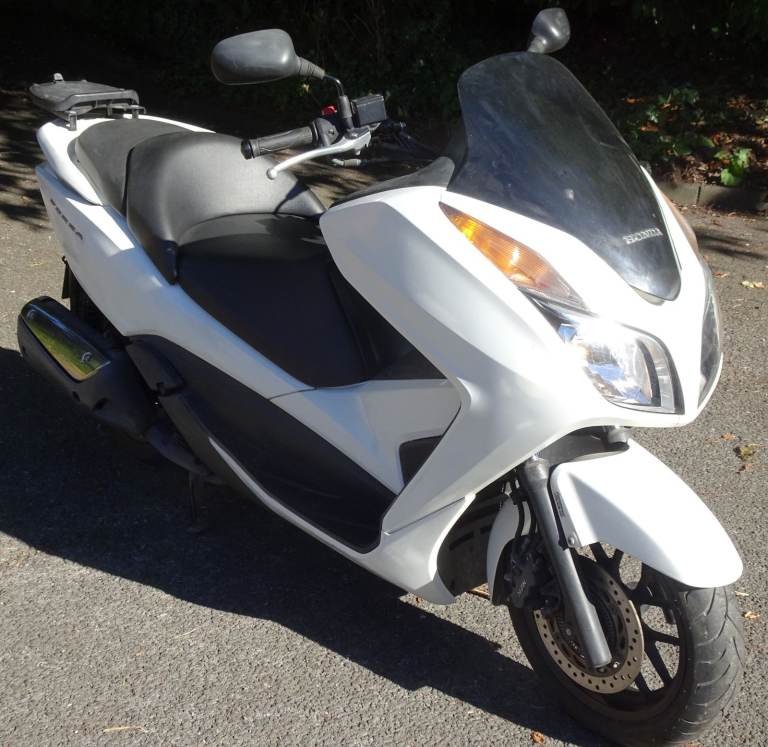 Honda, NSS, 2016, 279 (cc)
