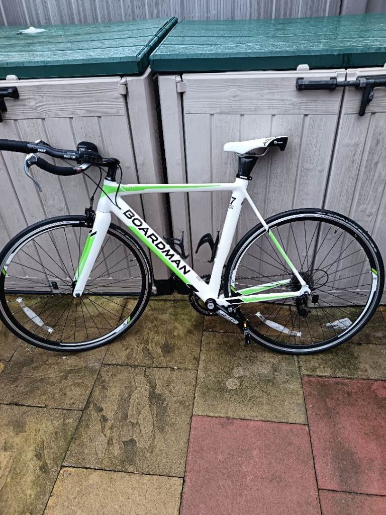 Boardman racing bike  (person didn't come or reply to messages so this is now available again) 