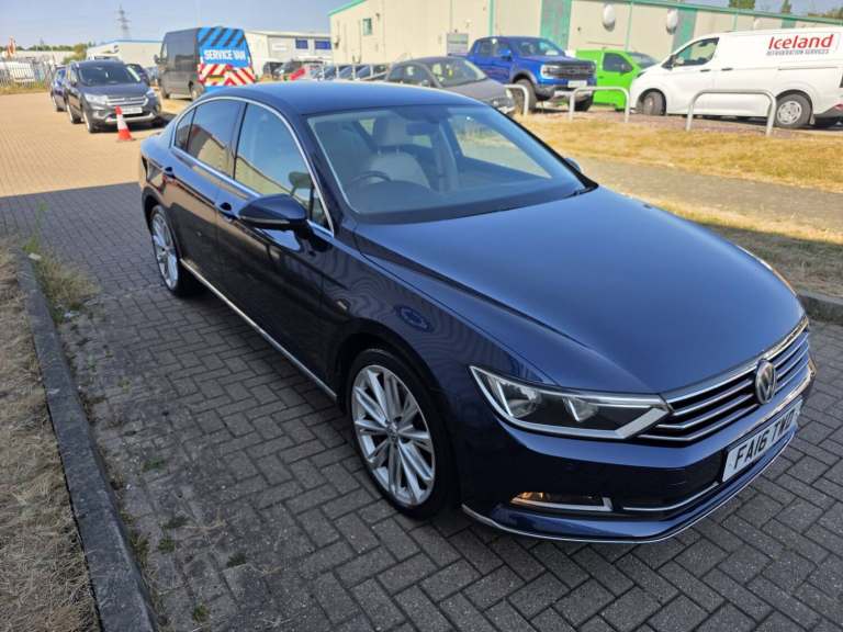VOLKSWAGEN PASSAT 2.0 TDI BlueMotion Tech GT Blue Auto Diesel 2016