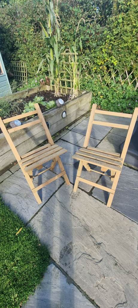 2 Wooden Grand Café Paris Bistro/Garden Chairs