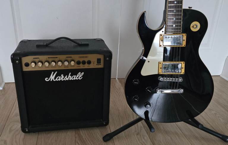 Samik Les Paul Guitar left lefthand and Marshall Amp Lefthand Left