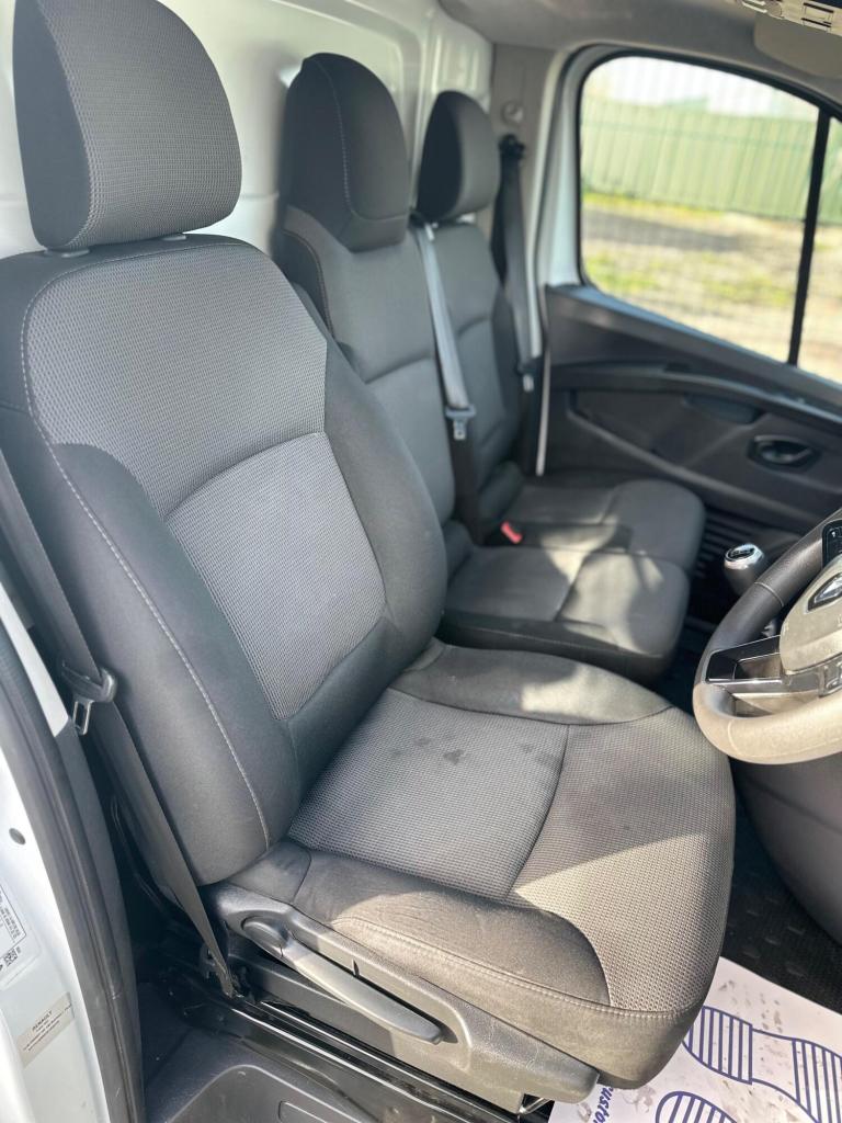 2023 Renault Trafic LL30 Blue dCi 130 Business+ Van PANEL VAN DIESEL Manual