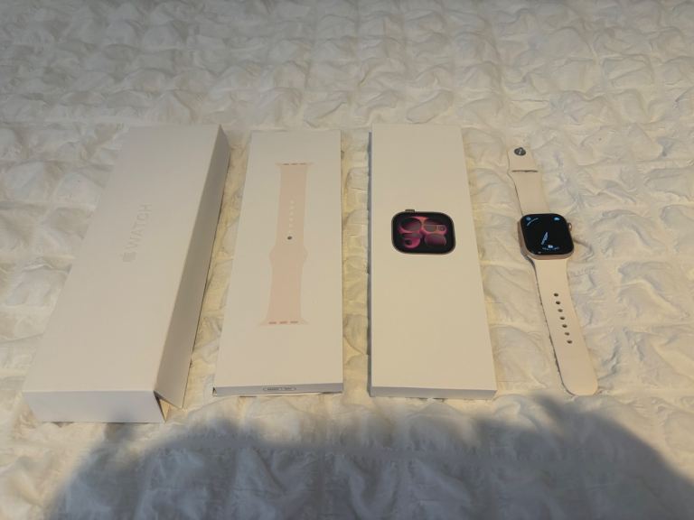 Apple Watch with Original Boxes worn twice excellent condition 