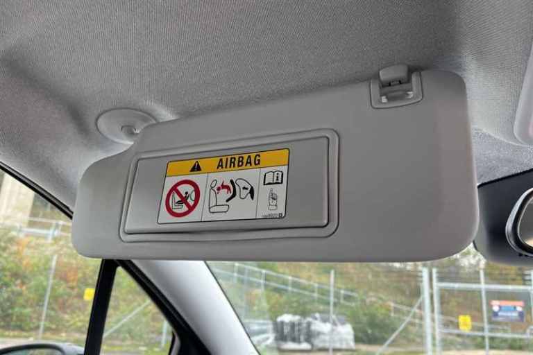 2021 Vauxhall Crossland 1.2i (83 PS) SE 5 Door Petrol SUV *** 1 Private Owner from New *** SUV Pe...