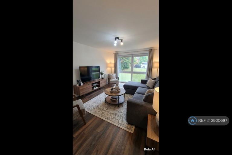 1 bedroom flat in Park Road, Beckenham, BR3 (1 bed) (#2900697)