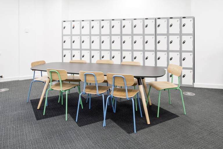 Bristol - BS32 4QW \ All-Inclusive Office Space for 4 Workstations