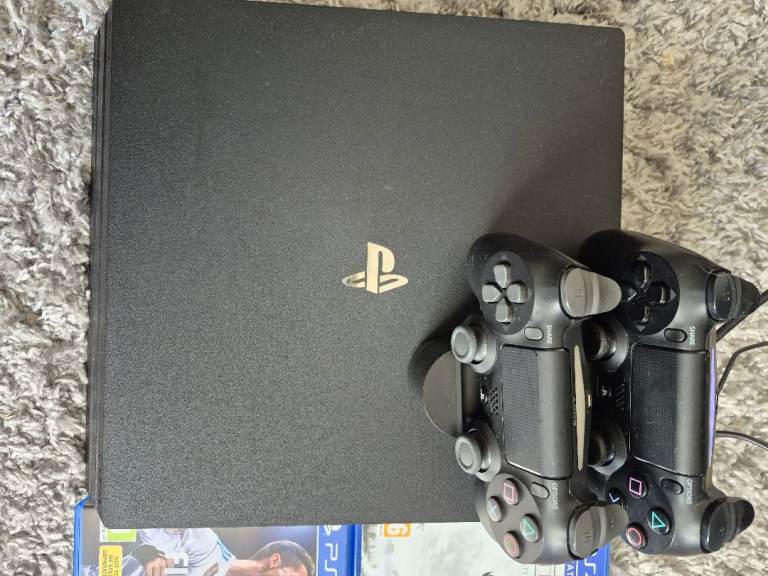 PS4 PRO & GAMES