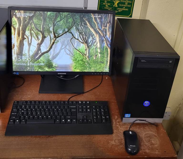 image for DESKTOP PC WITH MONITOR, KEYBOARD AND MOUSE