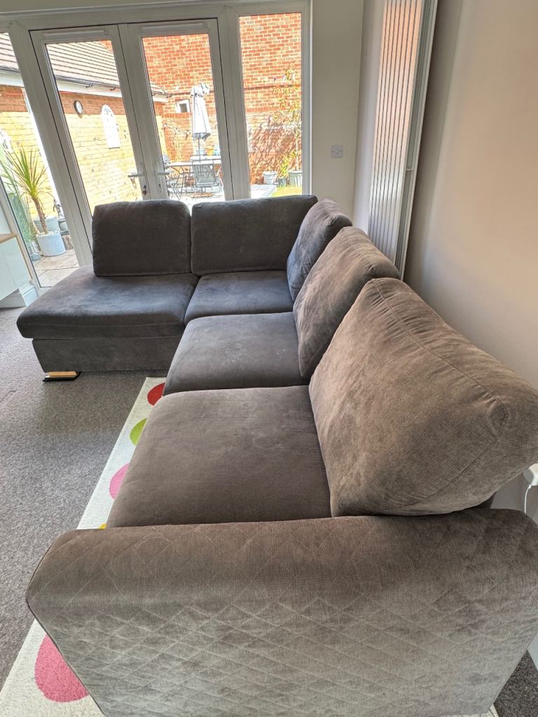 DFS 4 seater right hand corner sofa with large foot storage 
