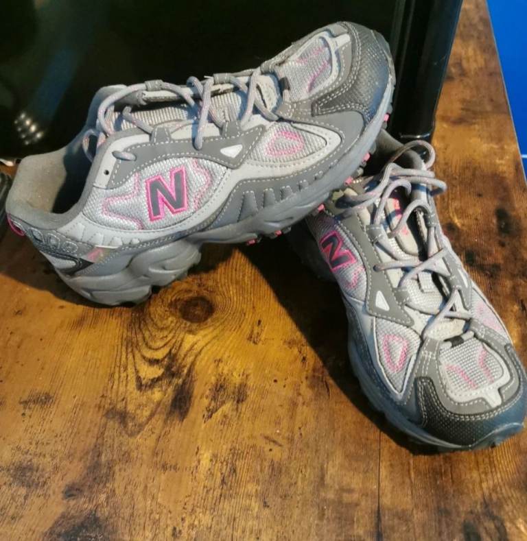 Ladies Grey & Pink Trainers – Good Condition