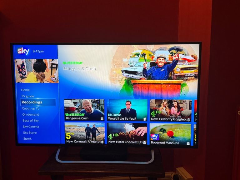 JVC Flat Screen TV – Great Condition, Black