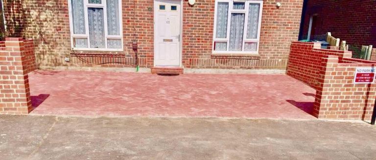 2 Bedrooms Ground Floor 