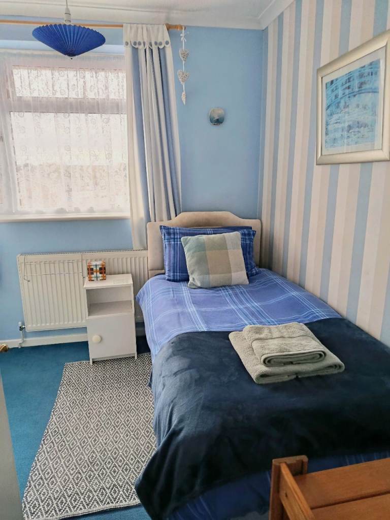 🏡 SINGLE ROOM TO RENT ... LU3 3QW ... AVAILABLE NOW ... 🏡