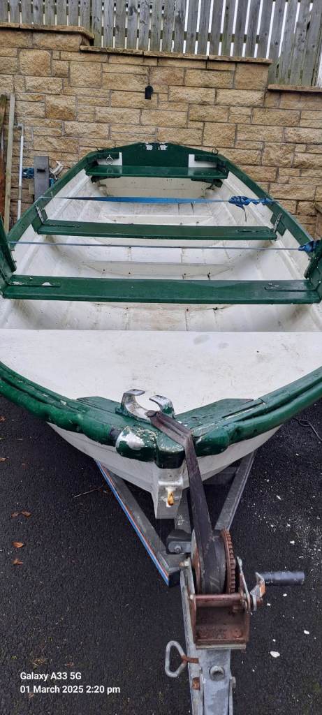 16 foot boat with new 9.9 yamaha 4 stroke outboard and trailer 