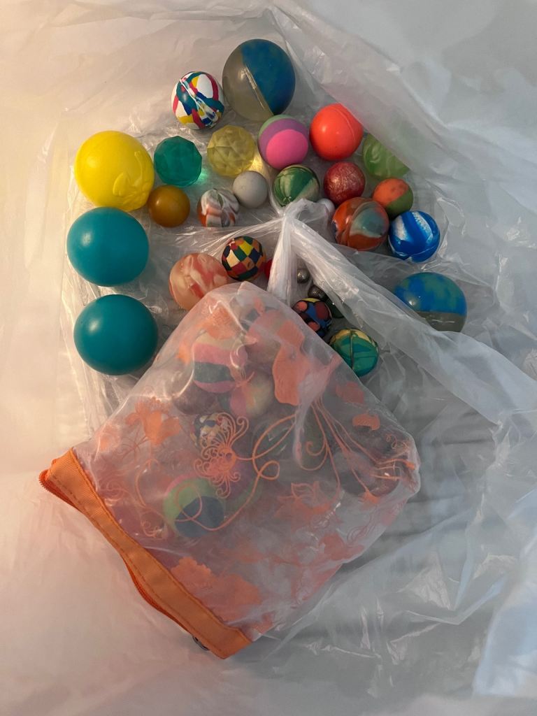Bouncy balls job lot