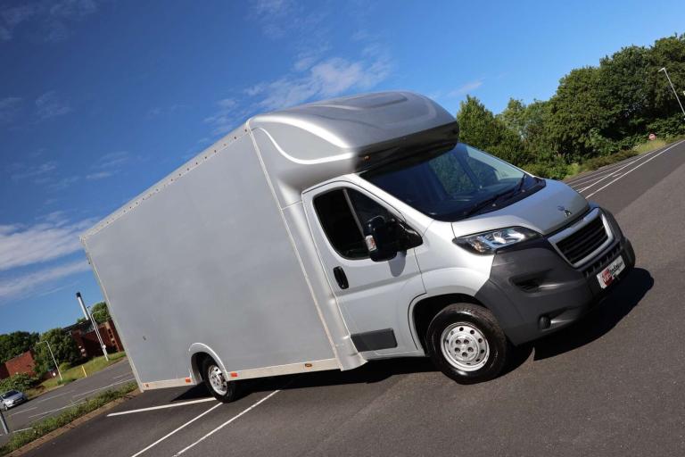 2018 Peugeot Boxer 2.0 Boxer 335 Professional XLWB Blue HDi Luton + Air Suspension Luton Diesel M...